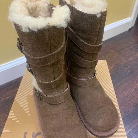 Girls Uggs Size 13 - Picture 3 of 5